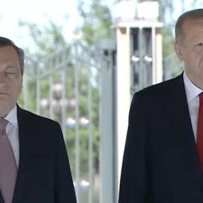 Cumhurbaşkanı Erdoğan, İtalya Başbakanı Draghi'yi karşıladı