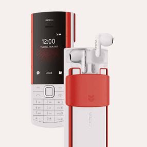 İçinden kablosuz kulaklık çıkan telefon: Nokia 5710