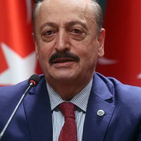 Bakan Vedat Bilgin'den çalışma saatlerini düşürme mesajı