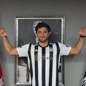 Beşiktaş, Emrecan Uzunhan'ı KAP'a bildirdi