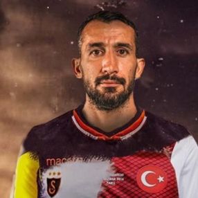 Mehmet Topal futbolu bıraktı