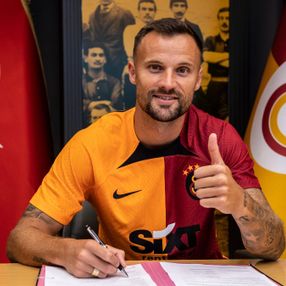 Galatasaray, Haris Seferovic'i kadrosuna kattığını açıkladı