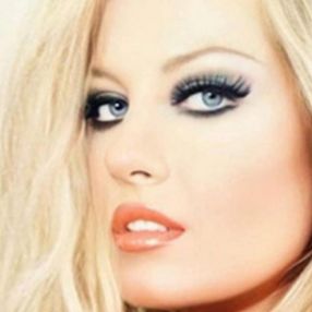 Emel Sayın: Bir zamanlar photoshop'a gerek yoktu
