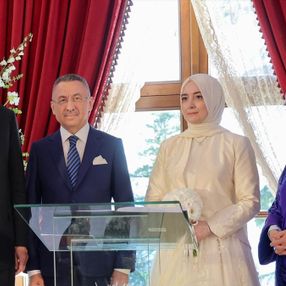 Fuat Oktay ile Hümeyra Şahin dünyaevine girdi