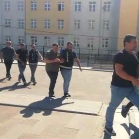 Tekirdağ'da ağabeyini gasbeden kardeş tutuklandı