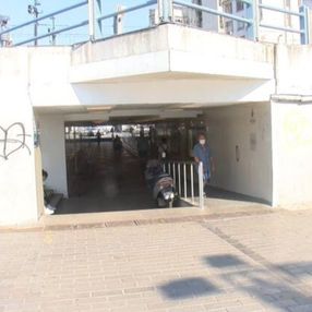 Karaköy'deki alt geçitte dehşet: Tuvalet görevlisini tinerle yaktı