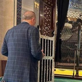 Cumhurbaşkanı Erdoğan, Eyüp Sultan'da dua etti