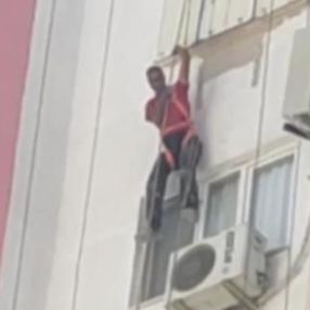 Adana'da emniyet kemeri işçinin hayatını kurtardı