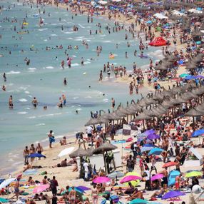İspanya'da kadınlar için yaz seferberliği: Bütün bedenler plaja