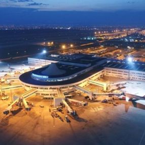 Antalya Havalimanı'ndan yeni rekor: Bin 69 uçak inip kalktı
