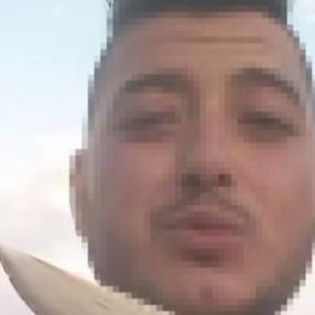 Bıçakla ağır yaraladığı eşinin hesabından canlı yayın yapan koca tutuklandı