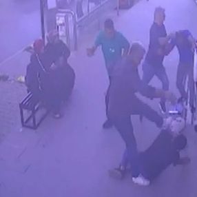 Beylikdüzü’nde taciz şüphelileri, tekme tokat dövüldü