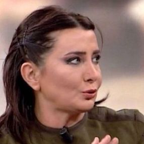 Gazeteci Sevilay Yılman: Başıboş köpekleri toplayıp, barınaklara yerleştirmeli