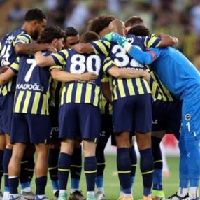 Fenerbahçe'nin UEFA kadrosu değişti