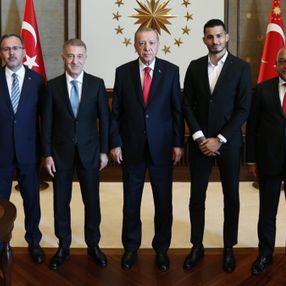 Cumhurbaşkanı Erdoğan, Trabzonspor Kulübü heyetini kabul etti