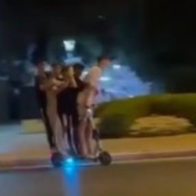 Antalya’da 5 kişi aynı elektrikli scootera bindi