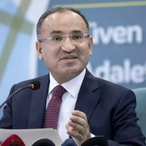 Bekir Bozdağ: İsveç ve Finlandiya'dan iade taleplerimize cevap yok
