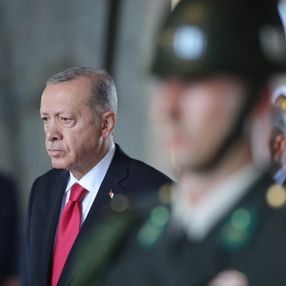 Cumhurbaşkanı Erdoğan, YAŞ öncesi Anıtkabir'e gitti