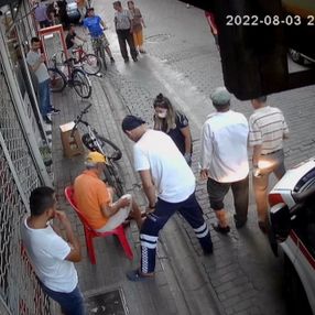 Aydın'da, başıboş sokak köpeği 2 kişiyi yaraladı