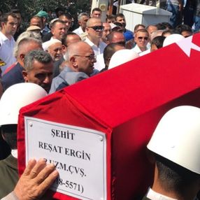 Şehit Reşat Ergin, gözyaşlarıyla son yolculuğuna uğurladı