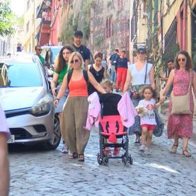 Balat'ın dik sokakları vatandaşları çileden çıkardı
