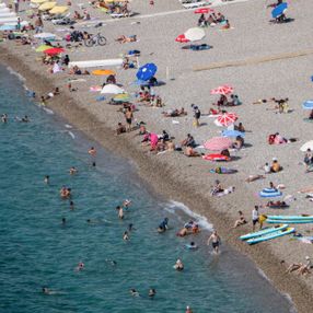 Antalya'da deniz suyu sıcaklığı 31 dereceye ulaştı