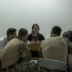 Ukrayna'da sağlık çalışanlarından askeri personele eğitim