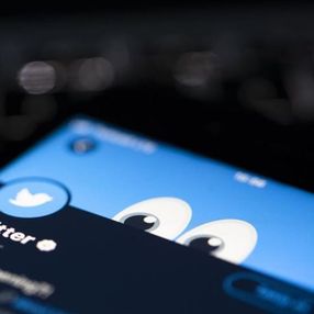 Suudi Arabistan’da, Twitter kullanan kadına 34 yıl hapis cezası verildi
