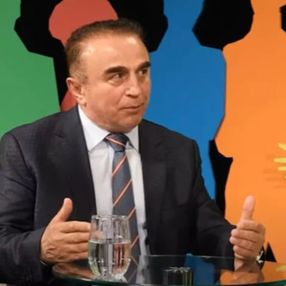 Süleyman Yağcı'dan 'dekolte' çıkışı