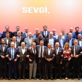 Futbol camiasından aynı karede beraberlik mesajı