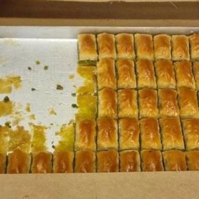 TBF, Gürcistan'ı eleyen Karadağ'a baklava yolladı
