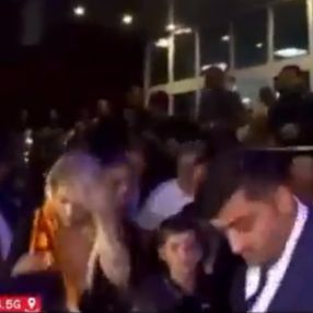 Mauro Icardi'nin eşi Wanda Nara yere düştü
