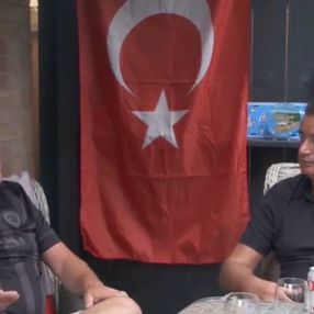 Acun Ilıcalı, Hull Cityli taraftarın evini ziyaret etti