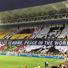 Fenerbahçe'den Dinamo Kiev maçında koreografi