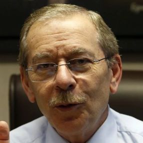 Abdüllatif Şener'den Abdullah Gül'ün adaylık ihtimaline tepki