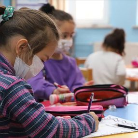 Ortaokul ve lise öğrencileri için ders zili bugün çalıyor