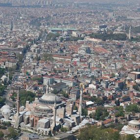 Memurlar yüksek kiralar nedeniyle küçük şehirlere yöneldi