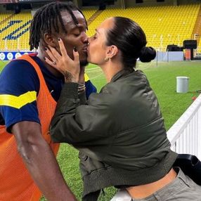 Batshuayi'nin nişanlısı Amely ile samimi görüntüleri