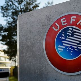 UEFA'dan kulüplerimize para cezası
