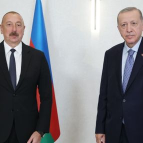 Cumhurbaşkanı Erdoğan, mevkidaşı Aliyev'le buluştu