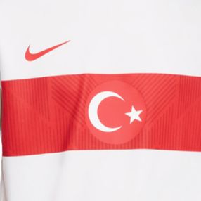 Milli Takım'ın 100'üncü yıl formaları tanıtıldı