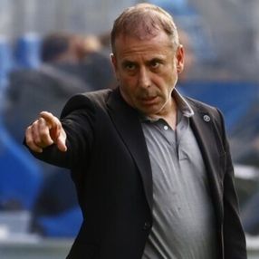 Trabzonspor'da Abdullah Avcı ve 3 futbolcuyla sözleşme yenilendi