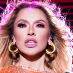 Hadise'den geri istenen düğün takılarına yargı kararı