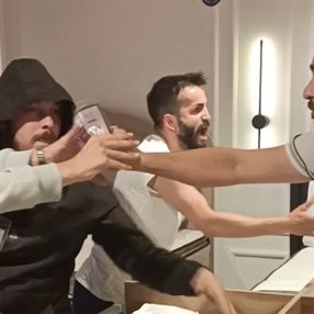 Ordu'da, mağazada indirimli telefon izdihamı