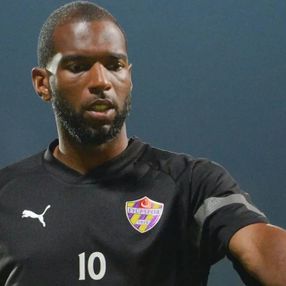 Ryan Babel'den iPhone 14'ün Türkiye fiyatına tepki