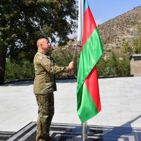 Azerbaycan Cumhurbaşkanı İlham Aliyev, işgalden kurtarılan Laçın'ı ziyaret etti