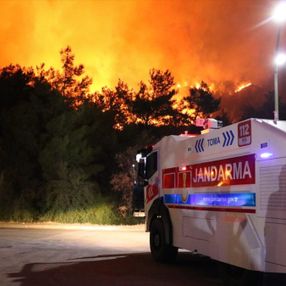 Marmaris'teki orman yangını, 19 saat sonra kontrol altında