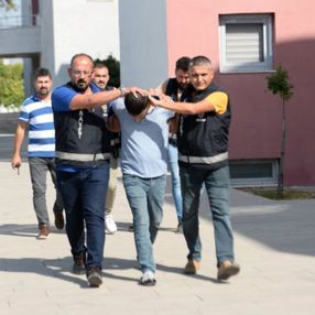 Adana'da hasımlarını ve yoldan geçeni yanlışlıkla vuranlar, tutuklandı
