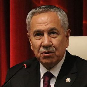 Bülent Arınç'tan faiz çıkışı