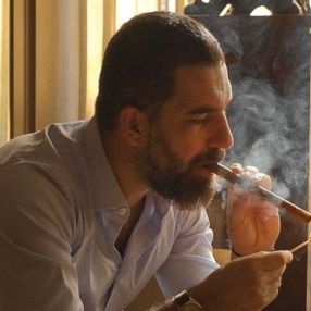 Arda Turan'ın puro keyfi